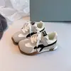 Zapatillas de Entrenamiento Alemanas Estilo Retro para Niñas Primavera/Verano 2026 Nueva Moda Infantil Versátiles Casuales Deportivas Suela Suave Zapatos Forrest Gump