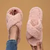 Novas pantufas peludas com tiras cruzadas para mulheres, pantufas de interior, antiderrapantes, confortáveis, silenciosas, respiráveis, ecológicas, pantufas de algodão para outono e inverno
