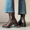 Botines de tacón alto de cuero genuino de 6 cm para mujeres petite, nuevo estilo otoño e invierno 2026, botines estilo Martin de punta cuadrada, botas francesas de tacón grueso estilizadas