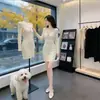 Vestido Suéter de Tricô Sexy Coreano Puro Desejo Estilo Maduro para Mulheres 2026 Primavera Novo Design Emagrecedor e Rejuvenescedor
