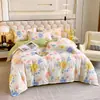 Suave juego de ropa de cama de lujo con estampado floral rosa, tela cepillada de doble cara engrosada, fresco y dulce, adecuado para todas las estaciones en el dormitorio