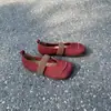 B30-16 Estilo Novo de Primavera Camurça de Couro Sapatos Rasos Casuais com Bico Quadrado Sapatos de Vovó para Uso Diário