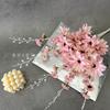 Flor Artificial 5 Tenedores Paquete Dalia Sentido Avanzado Flor Pequeña Decoración de Boda Ventana Decoración del Hogar Flor Falsa