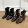 Botines de vestir con tacón grueso y aumento interno de altura 2026 moda ajustada de tacón apilado otoño botines cortos para mujer con caña corta y punta cuadrada