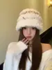 Nuevo Sombrero de Felpa de Invierno Engrosado Cálido Tejido con Protección para las Orejas para Mujeres en Otoño e Invierno Mostrando la Cara Pequeño de Moda Lindo Sombrero de Lana