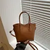 Bolsos para Mujer 2025 Estilo Nuevo Bolso de Hombro Único Cruzado Monedero de Celebridad de Internet Bolso Cubo de Gama Alta Estilo Extranjero Color Sólido Bolso para Viajes