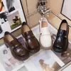 Sapatos de Couro Marrons com Solado Grosso, Bico Redondo, Slip-On Versátil Estilo Francês para Mulheres, Novos Mocassins Retro com Salto Grosso Verão 2026