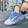 Zapatos de hombre de coco malla transpirable casual deportivos para correr suela gruesa amortiguación de aire elevada zapatos de moda para papá fabricantes al por mayor