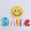 Mingkang Pegamento Suave sonrisa 6 piezas Decoración de Pastel Smiley Horneado Vestido Fiesta de Cumpleaños Venta al por Mayor
