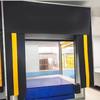 Plataforma de Descarregamento Personalizada Vedação de Porta Combinada Ponte de Embarque Porta Elevatória Plataforma de Armazenamento Logístico Vedação de Porta de Esponja Mecânica Combinada