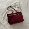 Decoración de hebilla de cuero de alta gama para cinturón de uso diario, bolsa de mano simple, bolsa de hombro o axila de gran capacidad, estilo coreano
