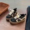 Zapatillas Deportivas Infantiles 2025 Primavera y Otoño Nuevo Estilo Modernas Ligeras Zapatos de Entrenamiento Moral para Niños y Niñas, Zapatillas Casuales de Suela Blanda para Niños Medianos y Grandes