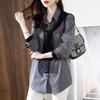 Diseño de Primavera y Otoño 2026 Camisa Única y Distintiva Talla Grande para Mujer Chal Falso de Dos Piezas Camisa Rayada Top Patchwork