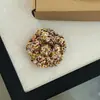 Casaco de tweed estilo Chanel pequeno terno suéter broche tecido vintage floral luxo leve acessórios versáteis de alta qualidade flor