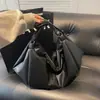Bolsa de ombro feminina transfronteiriça, nova, de alta qualidade, estilo relaxado e casual, para usar sob o braço, grande capacidade, para o dia a dia