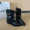 Botas de cano médio com fivela de cinto, design removível, efeito emagrecedor, botas da moda de outono para mulheres, bico redondo, estilo 2026