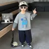 Conjunto Infantil Primavera e Outono 2026 Novo Estilo Coreano Tendência Moletom Infantil Roupa Estilosa de Primavera para Meninos Visual Duas Peças