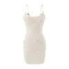 Conjunto de vestido de duas peças em renda puramente sensual com um vestido slip justo ao corpo e um cardigã de mangas compridas ligeiramente transparente