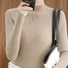 Suéter Básico Feminino Gola Meia-Alta para Primavera, Outono e Inverno Suéter Tricotado Feminino Slim Fit Emagrecedor Curto Estilo Ocidental com Listras Peça de Roupa Externa para Mulheres