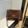 Bolso de Cadena Estilo Moda Hong Kong 2024 Nuevo Simple Casual Color Sólido Tote de Axila Bolso Grande Bolso de Mano para Mujer