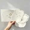 Conjunto de Convites de Casamento em Ouro Metalizado Relevo de Luxo Convites de Casamento Florais com Envelopes em Ouro Metalizado