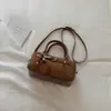 Bolso tipo almohada diario estilo coreano para mujer, nuevo bolso tipo bowling 2026, bolso de hombro y cruzado moderno y versátil, bolso de mano súper popular