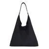 Diseño casual, elegante, gran capacidad, bolso de un solo hombro, tendencia de moda 2026, nicho, práctico para ir al trabajo, simple, bolso tote retro, bolso de axila