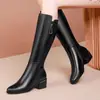Botas Largas de Punta Redonda 2026 Tendencia Otoño/Invierno Nuevo Estilo Tacón Medio Tacón Grueso Versátiles Por Encima de la Rodilla Con Terciopelo Adicional Botas Altas para Mamá Zapatos de Mujer