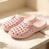 Chinelos Antiderrapantes de Verão para Idosos Casa Banheiro Chuveiro Proteção para Dedos dos Pés Mãe Chinelos com Arco Vazado para Mulheres Uso Externo