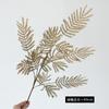 Ramo único cor de outono folha de samambaia mimosa planta verde simulação flor de plástico paisagismo floral externo fileira de flores de casamento planta verde falsa