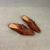 Mules de couro estilo francês com bico fechado para mulheres, sandálias de verão para uso externo, mocassins de salto alto slip-on versáteis