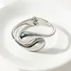 Pulseiras Populares Transfronteiriças Europeias e Americanas Ins Normcore Pulseiras Assimétricas com Padrão de Onda Pulseiras Metálicas Brilhantes Joias Femininas