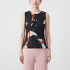 Camiseta sin mangas plisada inspirada en Miyake para mujer, estilo veraniego de alta gama con bordes festoneados, top sin mangas ajustado adelgazante para mujer