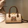 Fábrica de Origen BeibaoBao Nuevo Bolso de Mano Versátil de Moda para Mujer Mochila Cruzada Simple Bolso de Hombro de Dibujos Animados