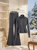 Conjunto de Ropa de Invierno para Mujer: Estilo Juvenil y Adelgazante, Conjunto de Cárdigan Suéter Gris Oscuro y Pantalones de Pierna Ancha