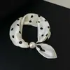 Colar de lenço de seda com pérolas e fecho magnético para mulheres, corrente fina para clavícula de verão, lenço pequeno retrô francês, lenço decorativo para o pescoço