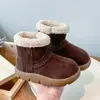 Sapatos Infantis Estilo Inverno Botas de Neve para Crianças 2025 Botas Foscas Moda Coreana Versátil Para Meninos e Meninas Botas de Algodão Quente com Pelúcia