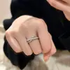 Anillo de cruz multicapa de oro real de 14 quilates chapado con circonita, simple y único, sensación de alta gama, anillo para el dedo índice, joyería versátil y elegante