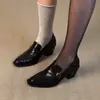 Primer encuentro estilo Ji Yinglun punta cuadrada temperamento tacón grueso mocasines hebilla slip-on versátiles para commuting retro zapatos pequeños de cuero