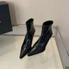 Botas de Cano Curto Apontadas de Salto Alto Outono e Inverno 2024 Novas Botas Nude Costuradas de Salto Fino Europeias e Americanas Botas Finas Botas de Cano Curto Marrom Retrô
