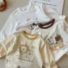 Camiseta Infantil de Manga Longa ~ Novo Estilo Primavera e Outono Fofa com Gola Redonda para Meninos e Meninas, Camiseta Básica Stylish e Versátil para Bebês