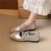 Sapatilhas estilo francês com tiras cruzadas para mulheres, nova coleção de outono 2026, sapatos baixos com bico fino, estilo Mary Jane elegante, sapatos de festa