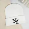 Chapéu de Tricô para Comércio Exterior Outono e Inverno Chapéu Quente e Frio para Exterior Chapéu de Tricô Bordado com Letras Cuff Hat Hip-Hop
