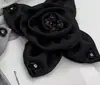 2024 en stock flor de tela hecha a mano con cuentas flor decorativa para sombrero bolso corsage de tela con cuentas rosa