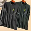 Camiseta Base Masculina DeRong 2025 Outono/Inverno Nova Manga Longa Cor Sólida Lã Dupla Face Versátil Tendência Gola Meia-Alta