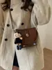 Bolso de Hombro de Moda Retro Nuevo Otoño e Invierno 2026 Transfronterizo, Bolso Cruzado Elegante, Bolso Tipo Cubo con Textura, Sensación de Alta Gama para Mujer