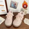 Zapatos blancos de suela gruesa con forro polar Explosions para mujer, zapatillas retro cálidas de invierno 2024, nuevos zapatos de algodón de nicho para todo tipo de combinaciones.