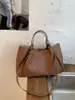 Bolsa de Ombro Único com Padrão Trançado para Mulheres 2026 Nova Moda Versátil para o Dia a Dia Bolsa de Mão Tote Textura de Alta Qualidade Fashion Versátil