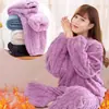 Nuevo Conjunto de Pijama de Invierno de Coral Fleece para Mujer con Forro de Terciopelo, Franela Gruesa, Caliente para Año Nuevo, Se Puede Usar Afuera