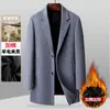 Abrigo de hombre transfronterizo 2026 otoño e invierno acolchado engrosado cuello de traje de negocios para commuting abrigo cálido de lana